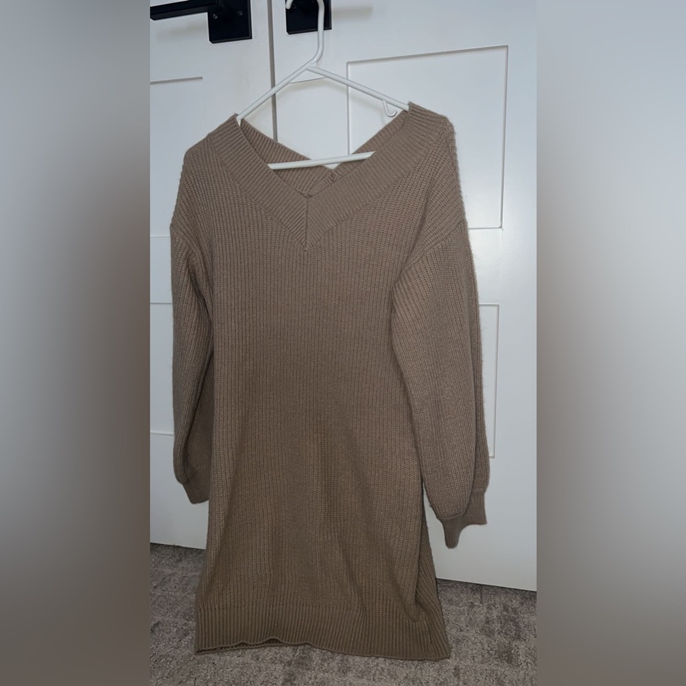 Knitted light brown/tan long sleeve dress